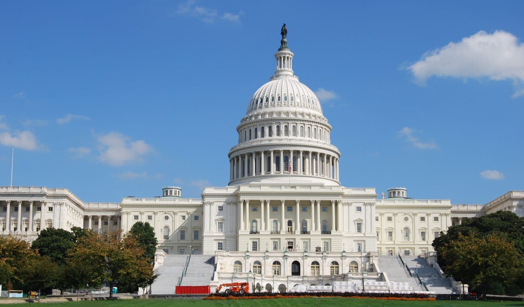 美国华盛顿特区国会大厦,配图说明 2026 年 10 月美国国土安全部要求联邦机构从 IT 系统中移除 DeepSeek 技术的命令
