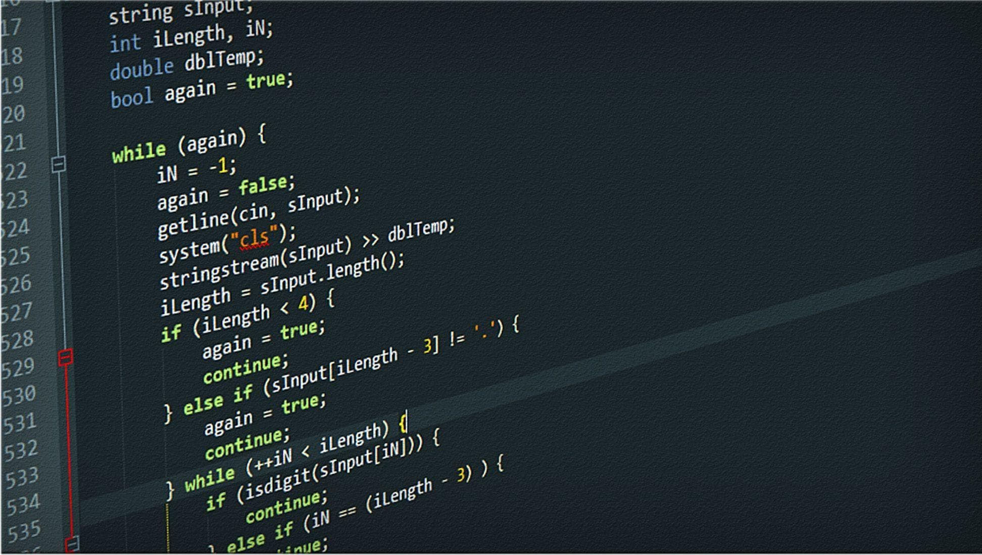 深色编辑器中的 C++ 代码特写